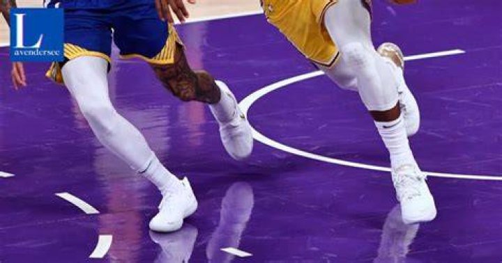 Do lebrons run small or big?