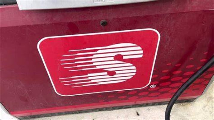 How do I use Speedway app at pump?